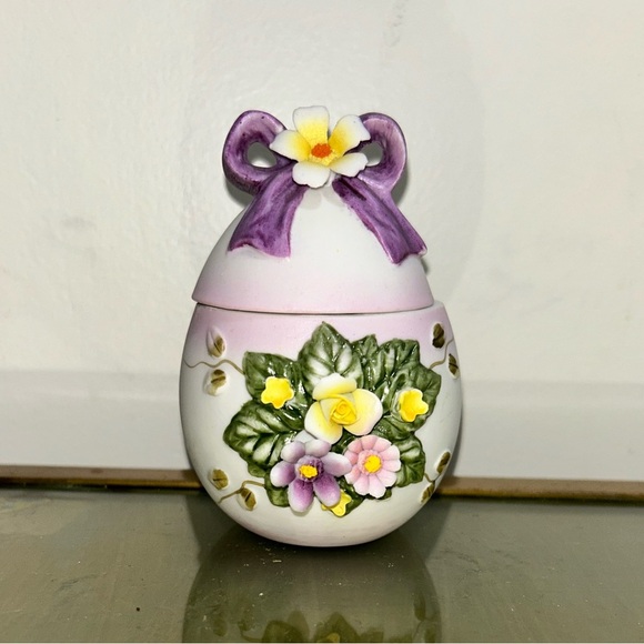 Vintage Floral Lefton China Hand Painted Porcelain Easter Egg Trinkets - Picture 9 of 10